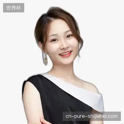 邱彤